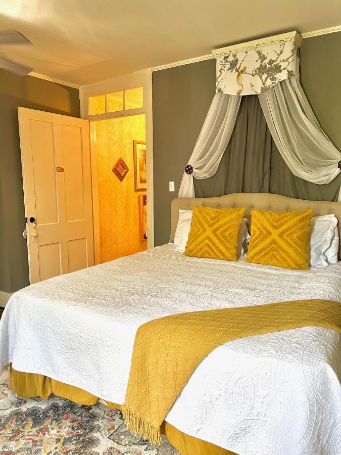 Bed and Breakfast The Beaumont House Натчез Экстерьер фото
