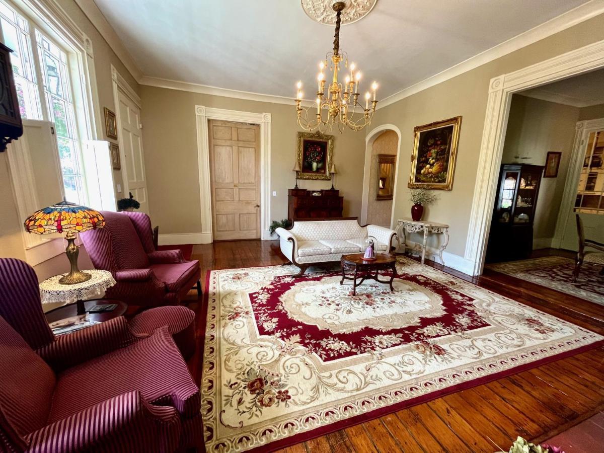 Bed and Breakfast The Beaumont House Натчез Экстерьер фото